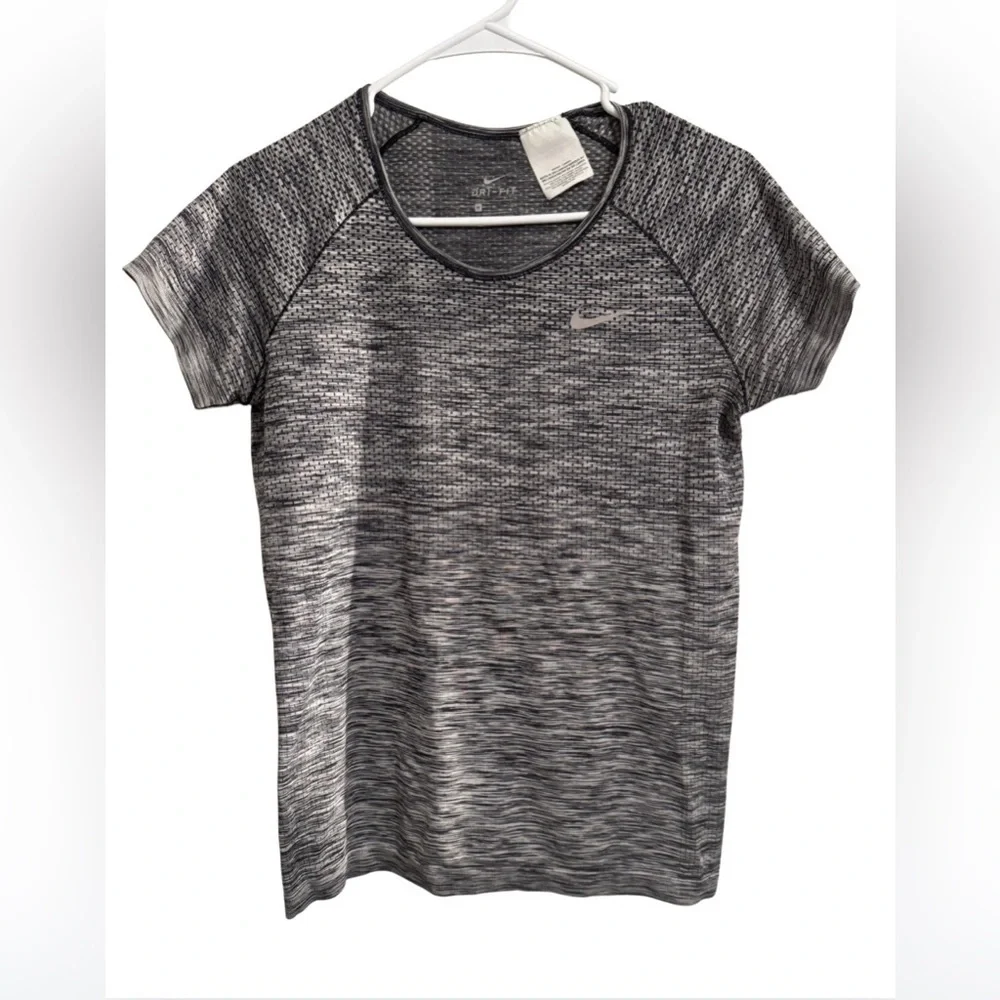 Nike Dry Knit Short Sleeve T-Shirt Black Heather Gray 831498-010 Wmn Size M